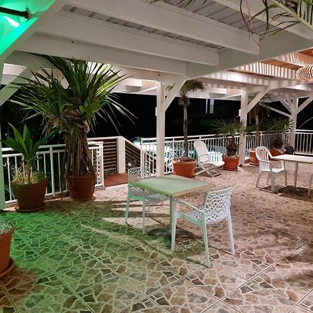 Hotel Chez Papa Daya 圣皮埃尔 外观 照片