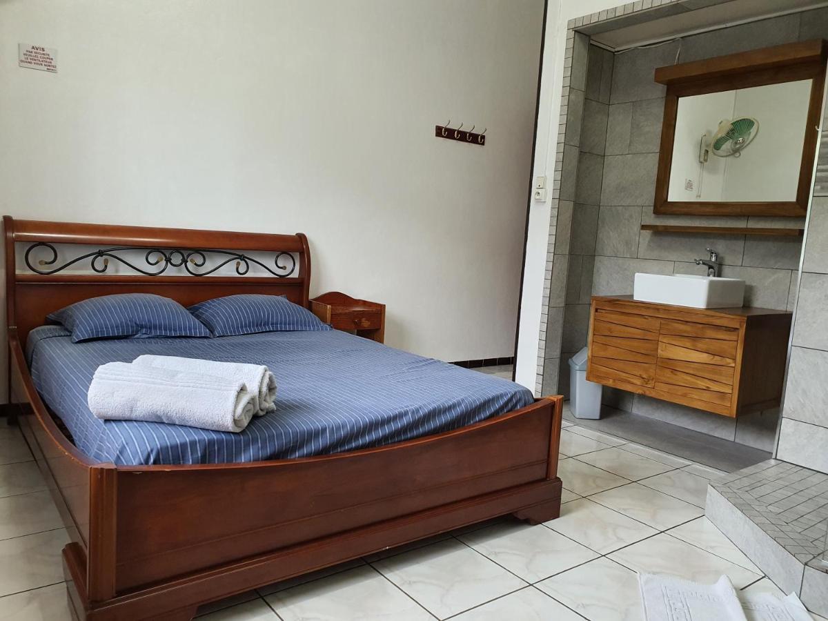 Hotel Chez Papa Daya 圣皮埃尔 外观 照片
