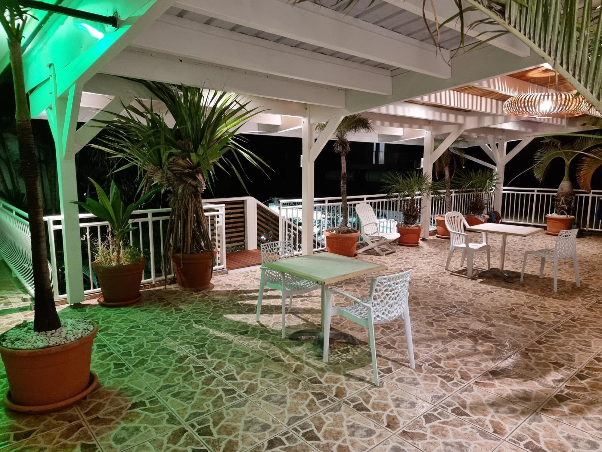 Hotel Chez Papa Daya 圣皮埃尔 外观 照片