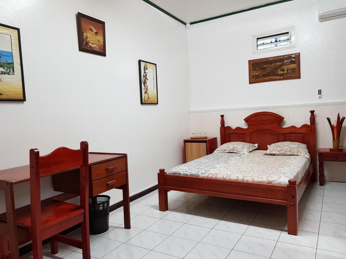Hotel Chez Papa Daya 圣皮埃尔 外观 照片